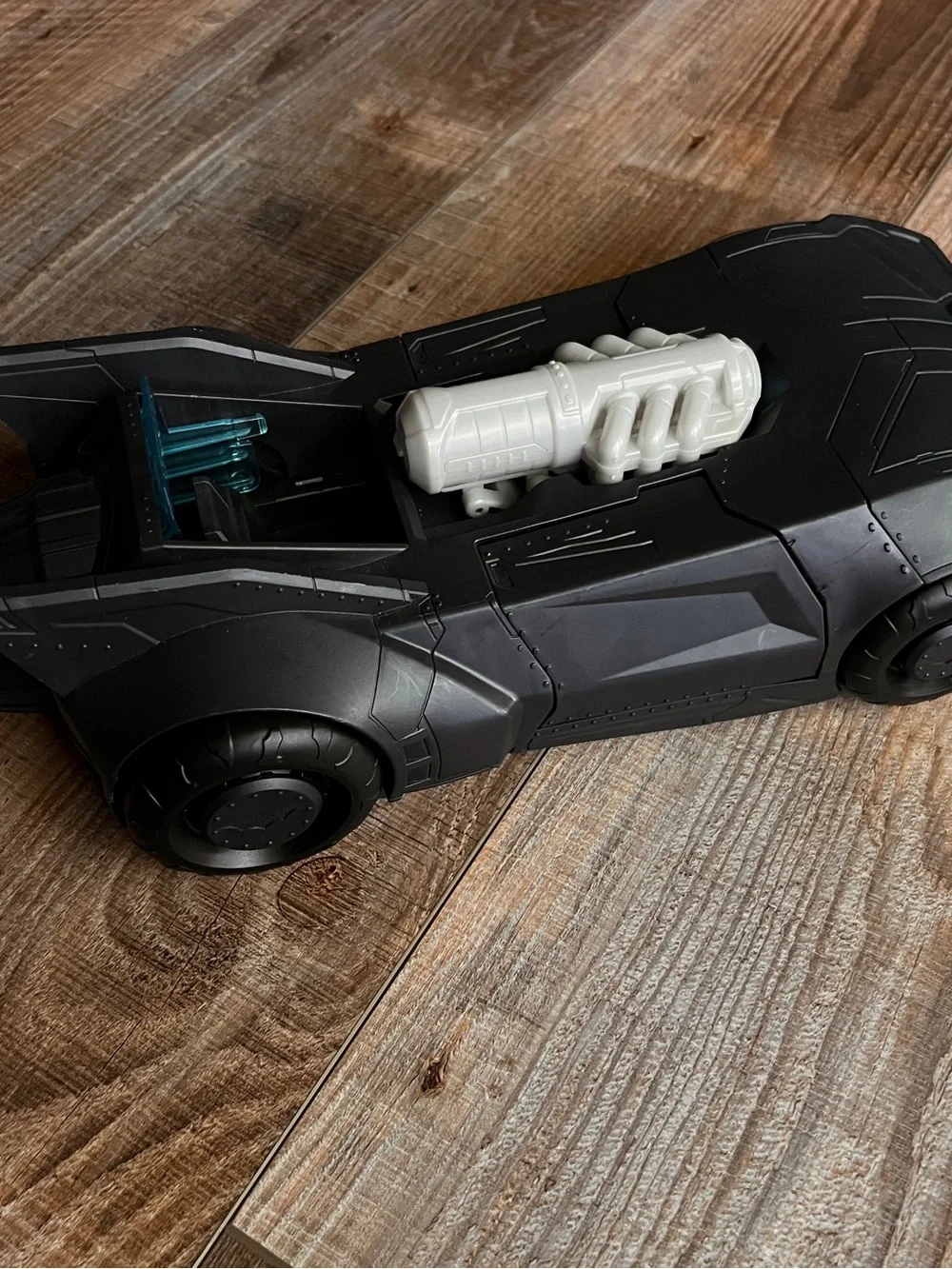 DC Comics Batman Tech Defender Batmobile Transforming Vehicle Blaster Launcher - Picture 2 of 4